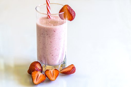 strawberry-smoothie-1418212__340